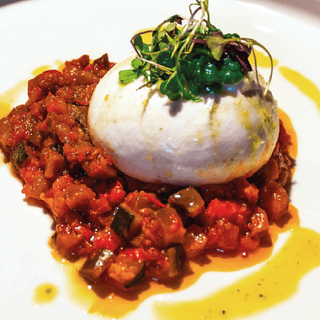 Burrata con caponata