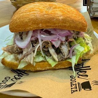 Sándwich Hornado De Cerdo