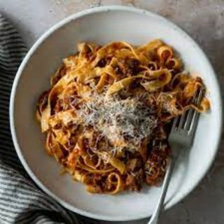 Tagliatelle A La Bolognese