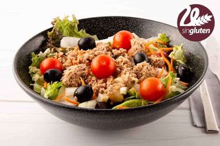 Ensalada fresca con atún