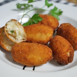 Croquetas caseras ganba merluza 