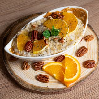 Budinca De Ovaz Cu Portocale Si Nuci Pecan