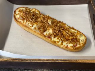 Zapiekanka ser, kebab, cebula prażona