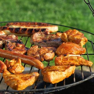 Zestaw XXL 2x Rosół 2x żurek  deska grillowanych mięs dla 4 osób ziemniaczki kapusta 