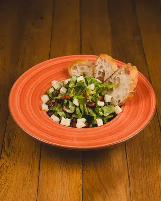 Tres Tomatos salad