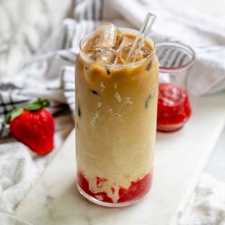 Iced Strawberry Latte