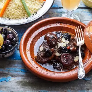 Tajine De Bœuf Aux Pruneaux Et Graines De sésame