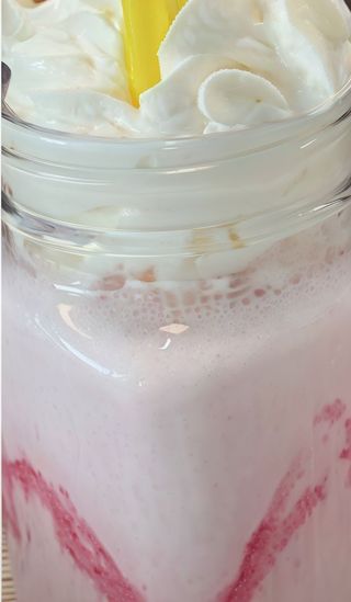 Batido De Fresas Con Nata