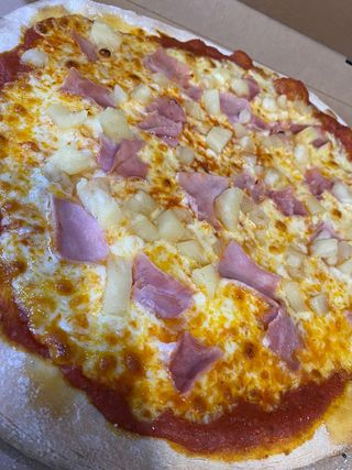Pizza Hawaiana