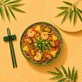 Wok Soba Fructe de mare Sos Cremos Tom Yum