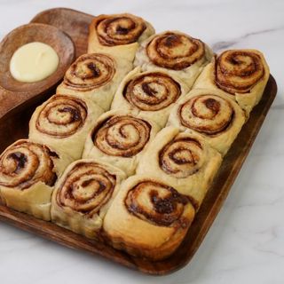 Cinnamon rolls