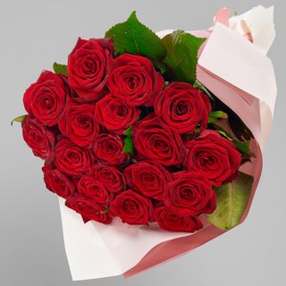 Букет"19 червоних троянд"