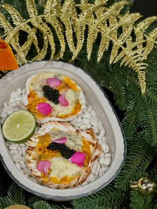 Запечена мідія в ракушці