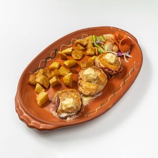 Punjeni pileći medaljon