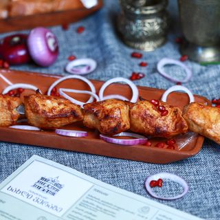 დამარინადებული ქათმის მწვადი