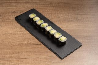 69.Maki Aguacate