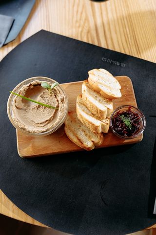 Паштет з тостами (200/70г)