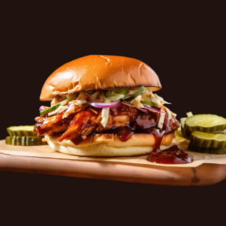 Zestaw «Burger z pikantnym kurczakiem BBQ + frytki»