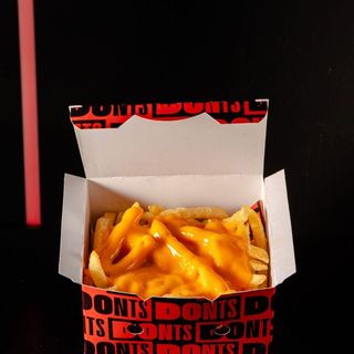 Cheese Fries - Patatine fritte con cheddar fuso