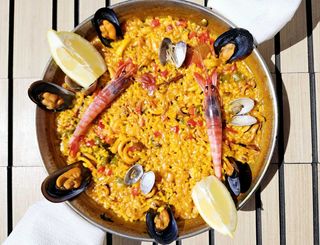 Paella De Marisco (2 Personas)