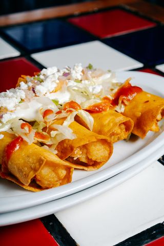 Tacos dorados