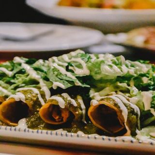 Flautas (4 uds.) Tacos dorados