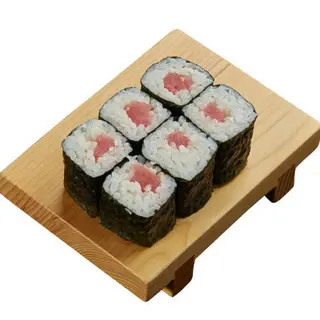 16. Maki Atún