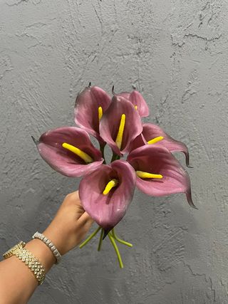 Bunt vještačkog cvijeća