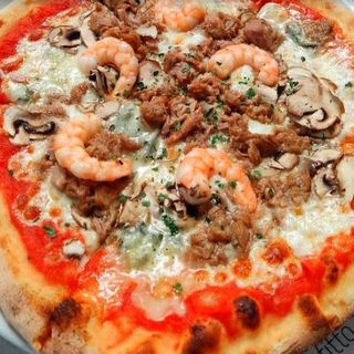 Pizza Tonno E Gamberi