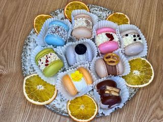 Макаронс в асортименті