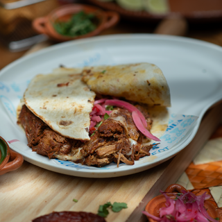 Gringa de Pibil (1 unidad)