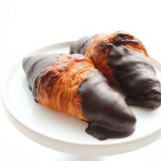 2 Petit Croissan de Chocolate