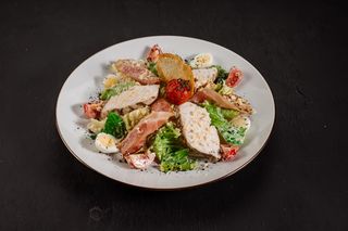 Салат Цезар з куркою 