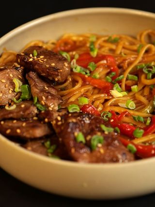 Nouilles Sautees Filet De Bœuf