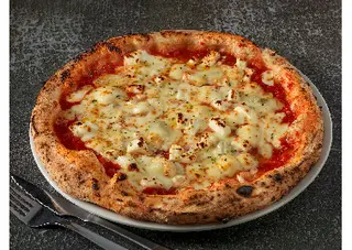 Pizza Cinco Quesos