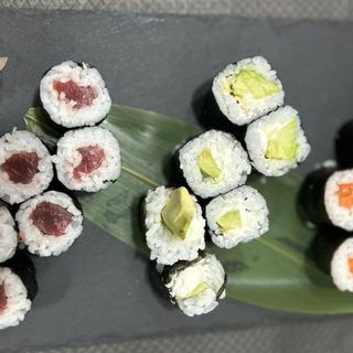 NEW!!  MIX SUPER MAKI 18 PCS