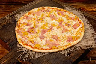 Pizza Prosciutto cu porumb