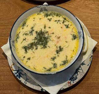 Ciorba de pui a la grec + chifla & ardei iute