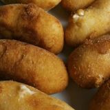 CROQUETAS DE  QUESO AZUL Y CEBOLLA CARAMELIZADA(4 Uds.)