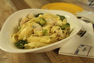 Спагети пиле със синьо сирене (350г)