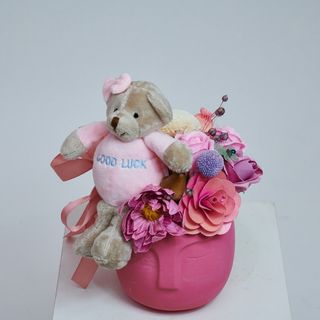 Aranjament roz cu ursulet