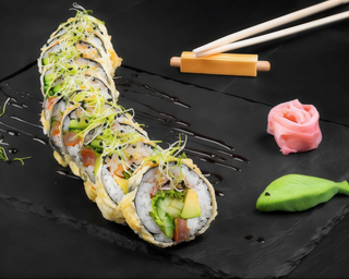 Veggie tempura (sushi roll)