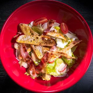 Салата с пилешко филе