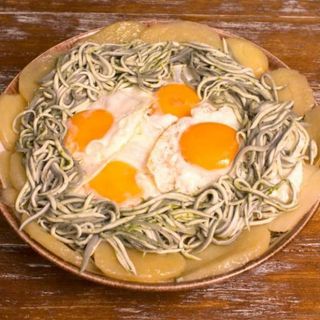 HUEVOS ROTOS AGUINAGAS