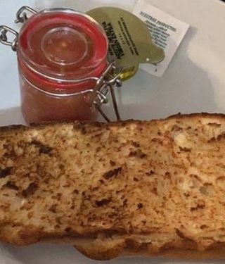 Tostada De AOVE Y Tomate (1 Ud.)