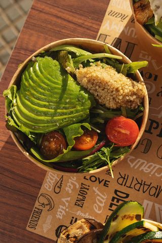 Ensalada De Quinoa Y Aguacate