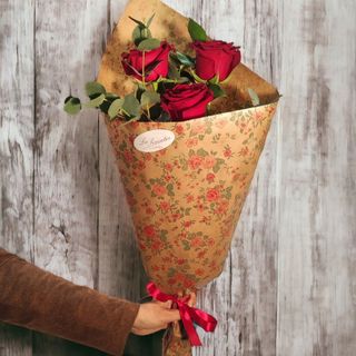 Ramo Cupido (3 Rosas rojas)