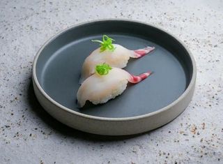 Sushi biban de mare