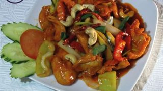 Piletina sa indijskim orahom i riža