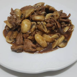 Ternera Con Champiñones